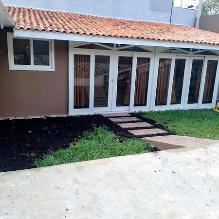 Casa 2Km Do Hospital Angelina Caron E A 15Km De Curitiba Villa Campina Grande do Sul Kültér fotó